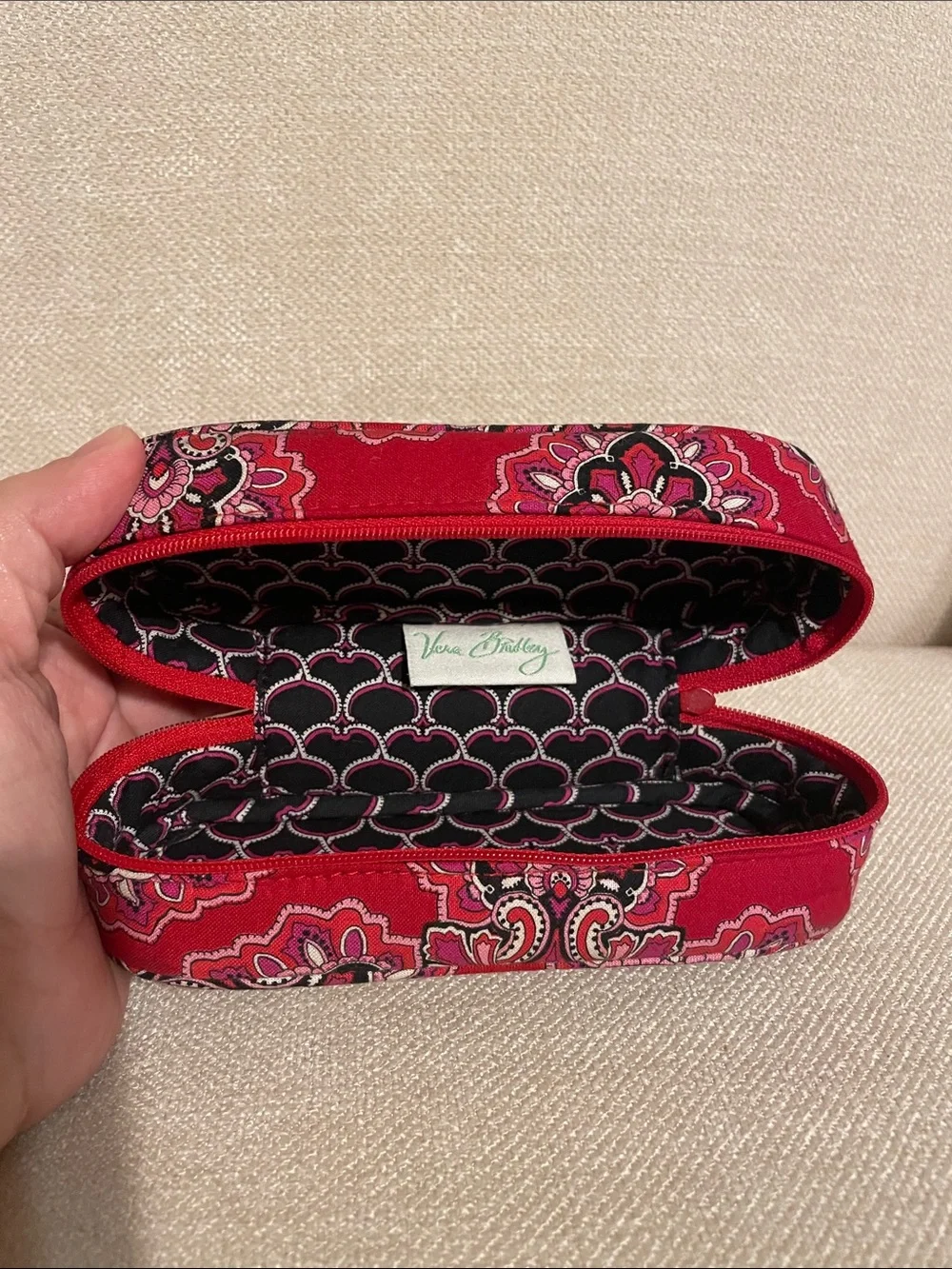 Vera Bradley Red Paisley Oval Glasses/Sunglasses Case
